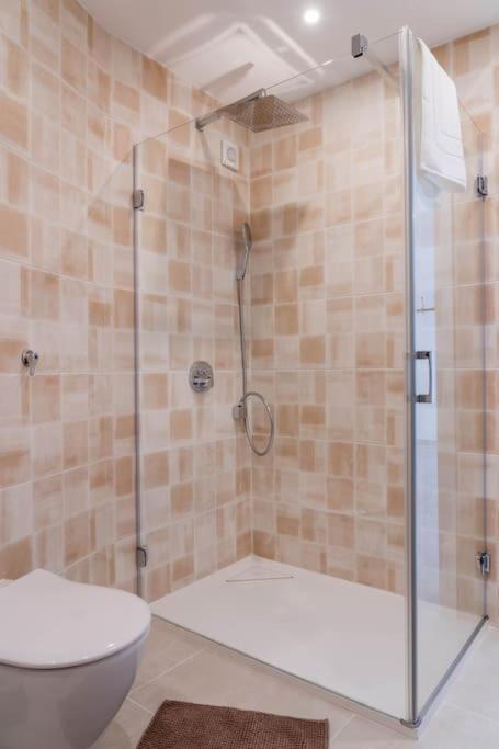 Carvoeiro Roof Top Apartment, Next To The Beach! Exteriör bild