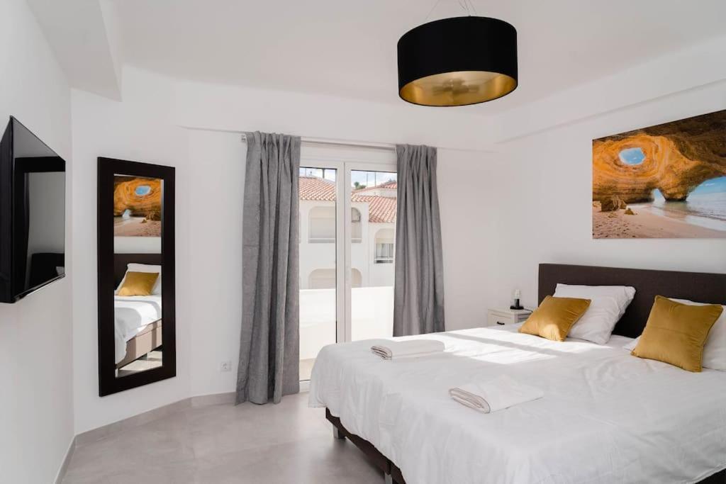 Carvoeiro Roof Top Apartment, Next To The Beach! Exteriör bild